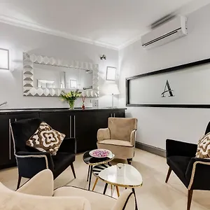 Гостевой дом Residenza A -via Veneto Fashion -self Check-in, Рим
