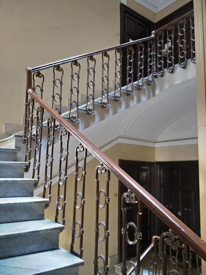 Rome Center Rooms 4*,