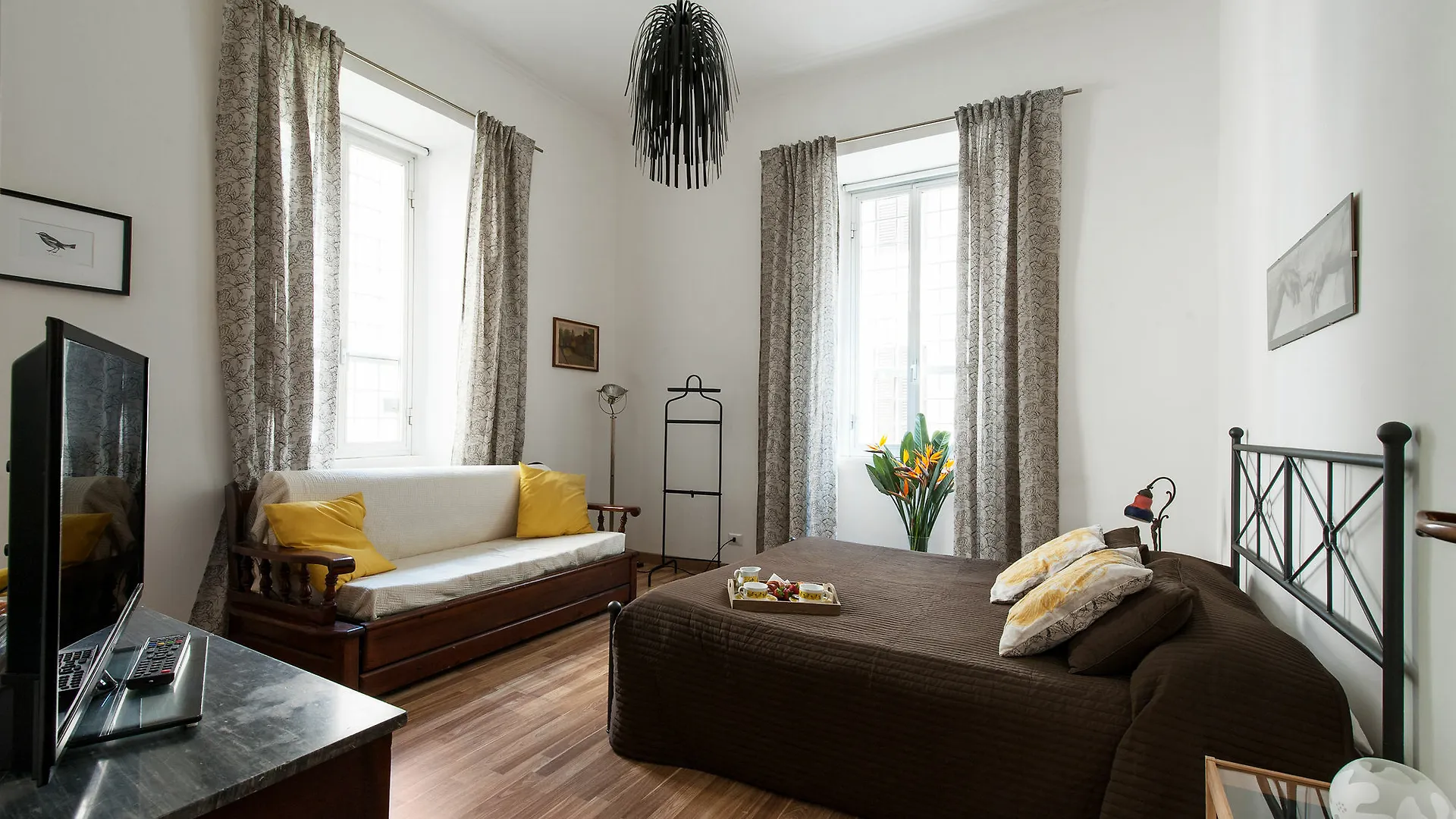 Rome Center Rooms 4*,